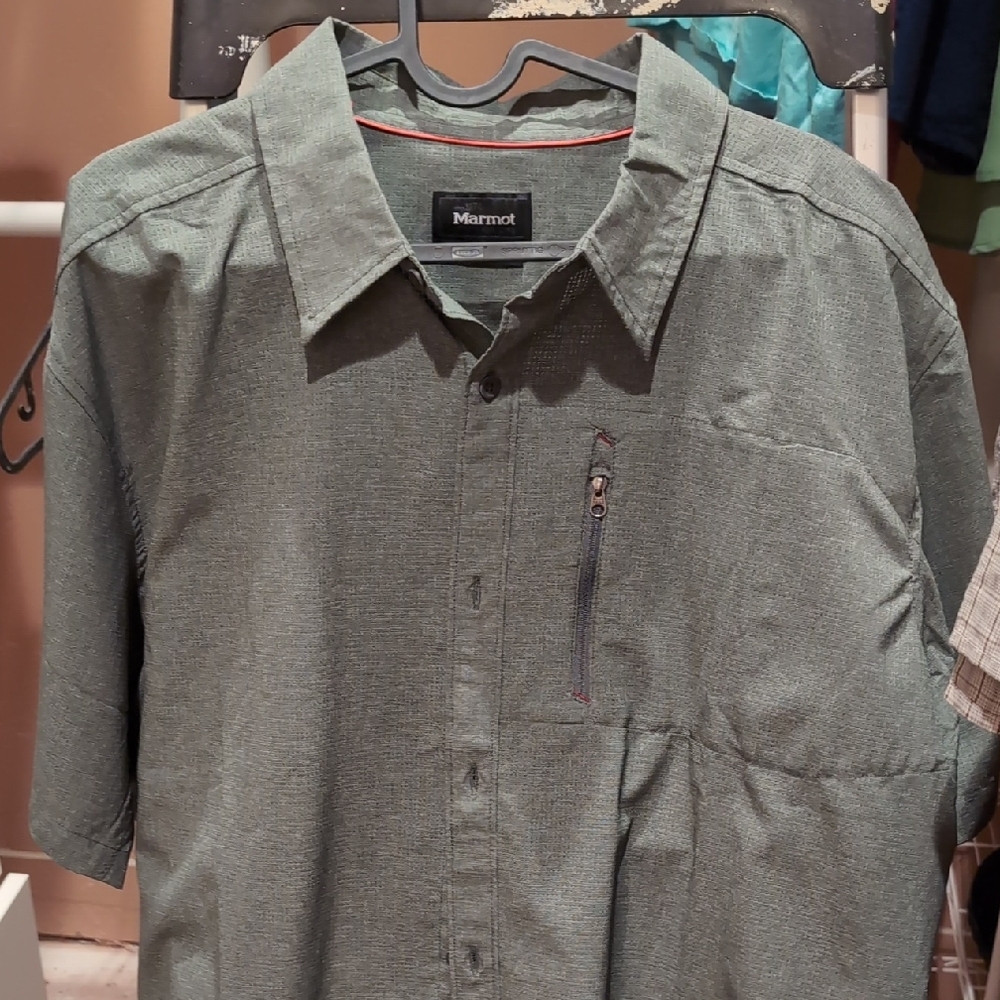 Marmot Gray Casual Button Down Shirt